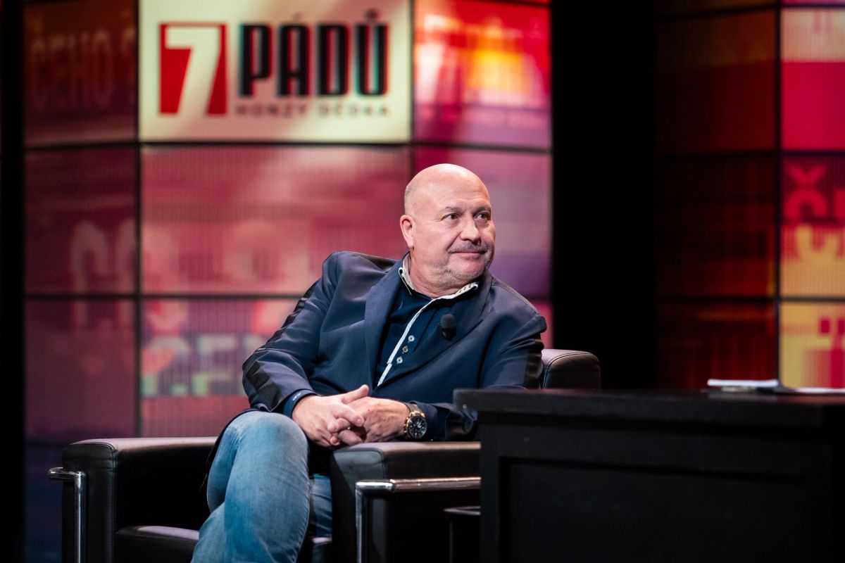 Michal David si šel požádat o důchod. Zírala na něj šokovaná úřednice! Michal David si šel požádat o důchod. Zírala na něj šokovaná úřednice!