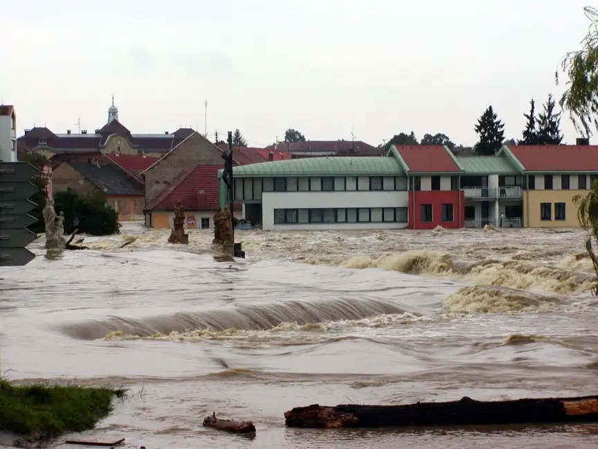 Plzeňský kraj se připravuje na povodně. Někde je vyhlášený druhý stupeň, hasiči jsou v pohotovosti