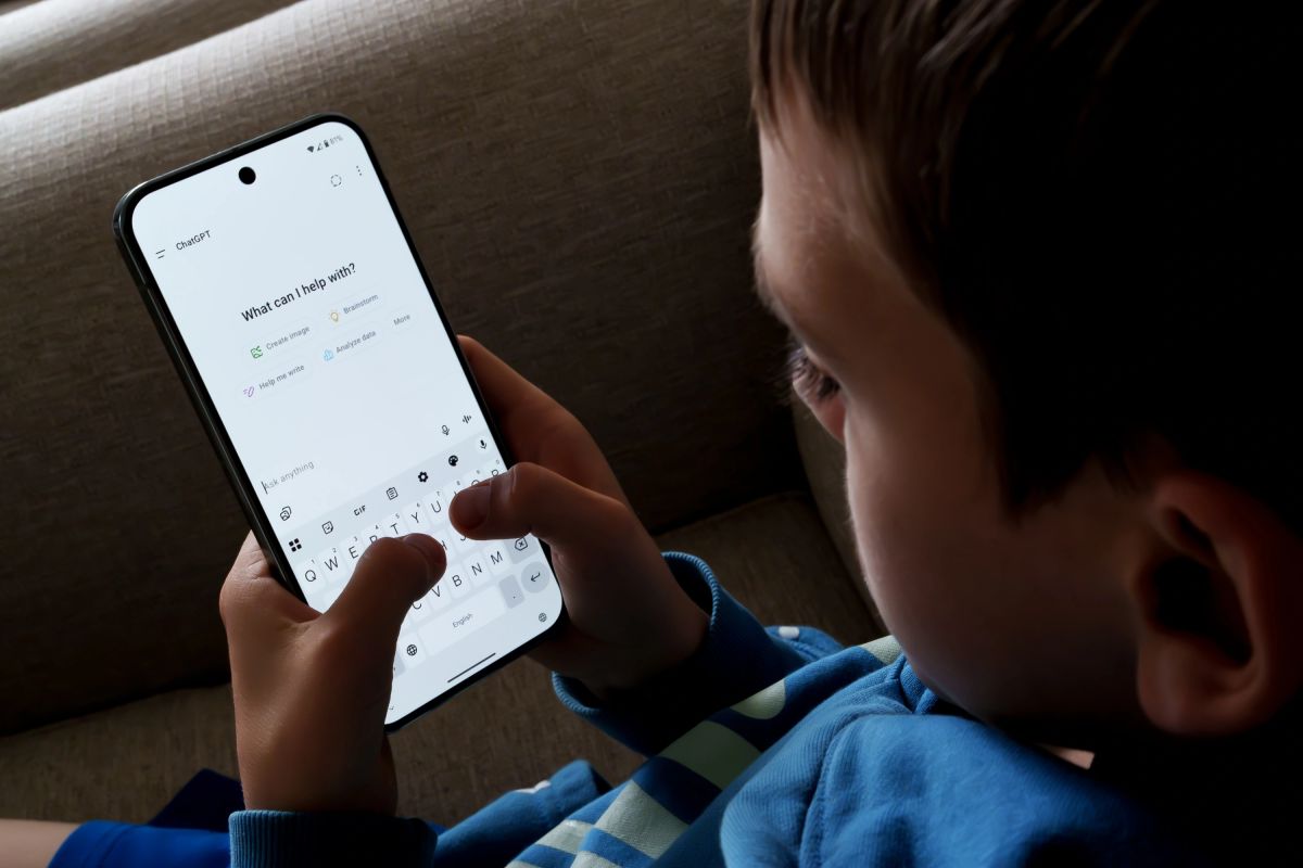 Takového asistenta potřebovali všichni Češi. Kdo ho neumí používat, bude za několik měsíců ve společnosti ztracený Takového asistenta potřebovali všichni Češi. Kdo ho neumí používat, bude za několik měsíců ve společnosti ztracený