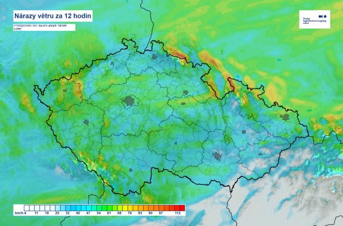 Do Česka se řítí divné počasí od Západu. Do Česka se řítí divné počasí od Západu.