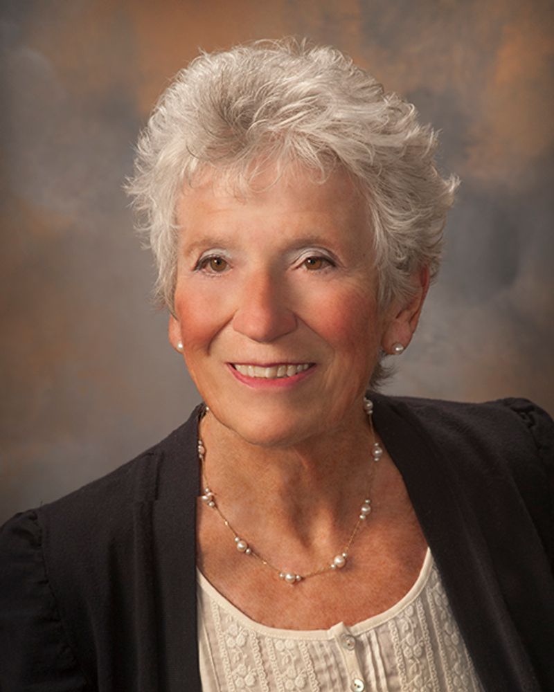 Joan Landau headshot