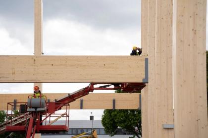Aufstellen der Holzstützen