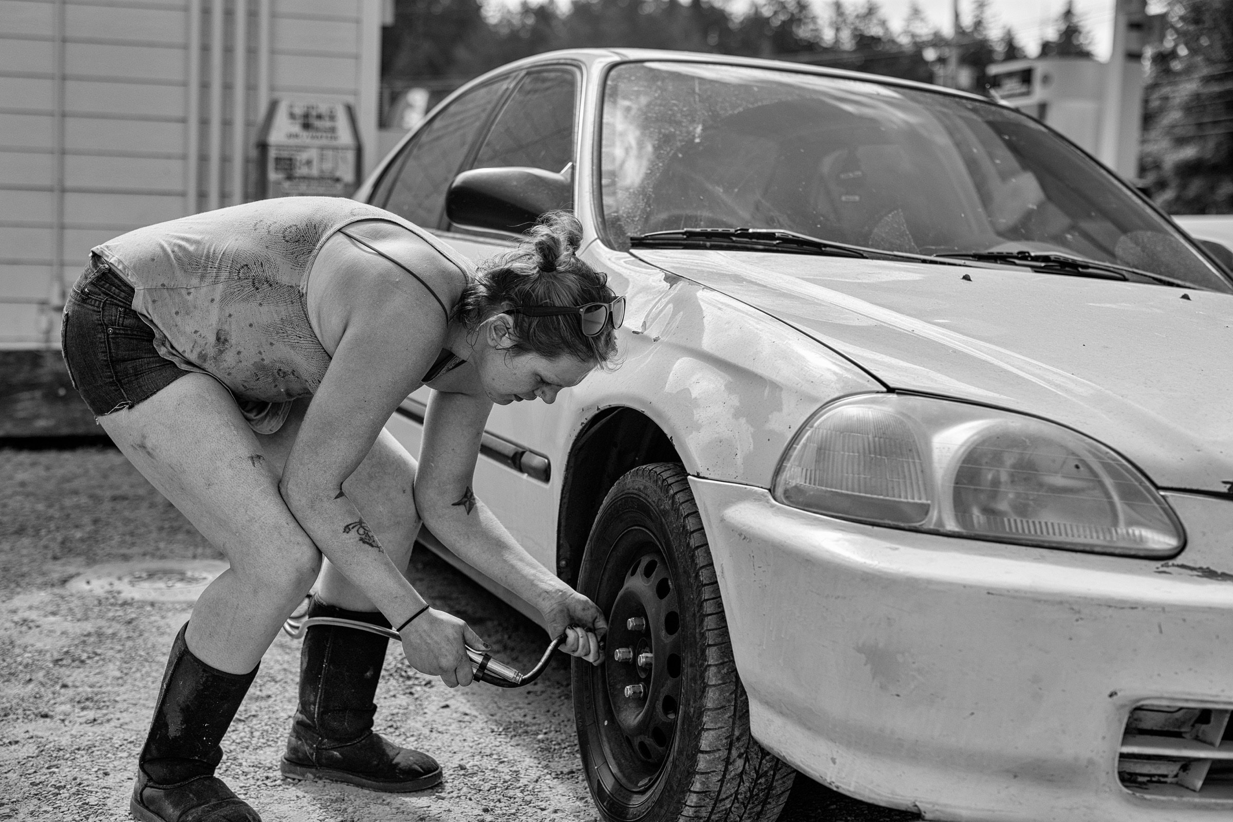 Gas Station photograph 03