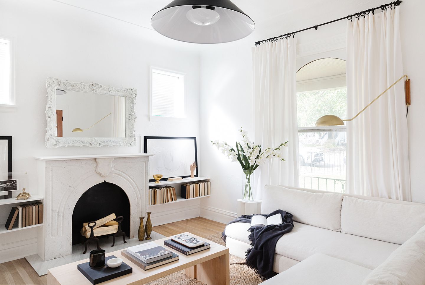 23 Living Room Ideas With a Fireplace Designers Love