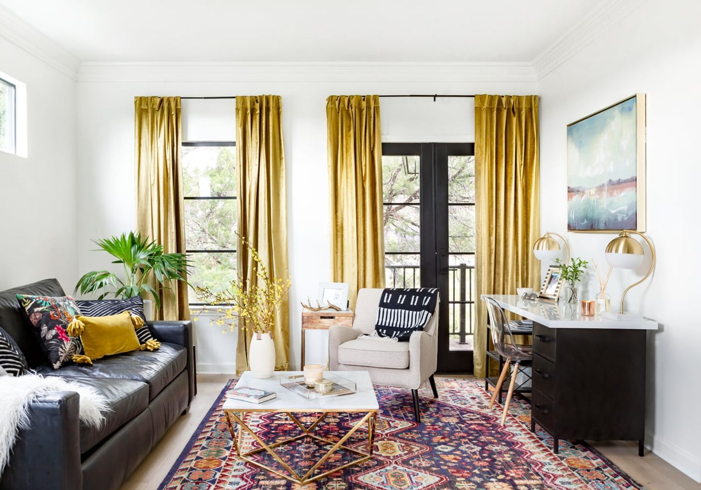 How to Use Pops of Color in Interior Design