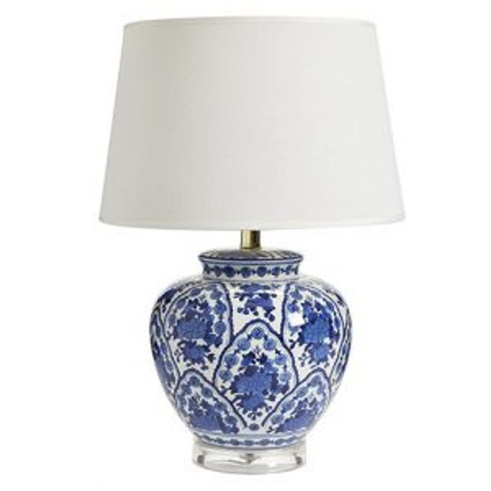 East Coast coastal elegance: blue and white chinoiserie lamp with cream shade
