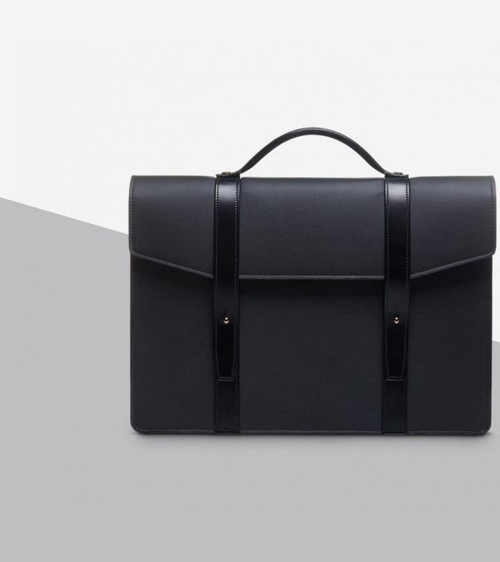This Charles Laurie briefcase is the ideal commuting companion