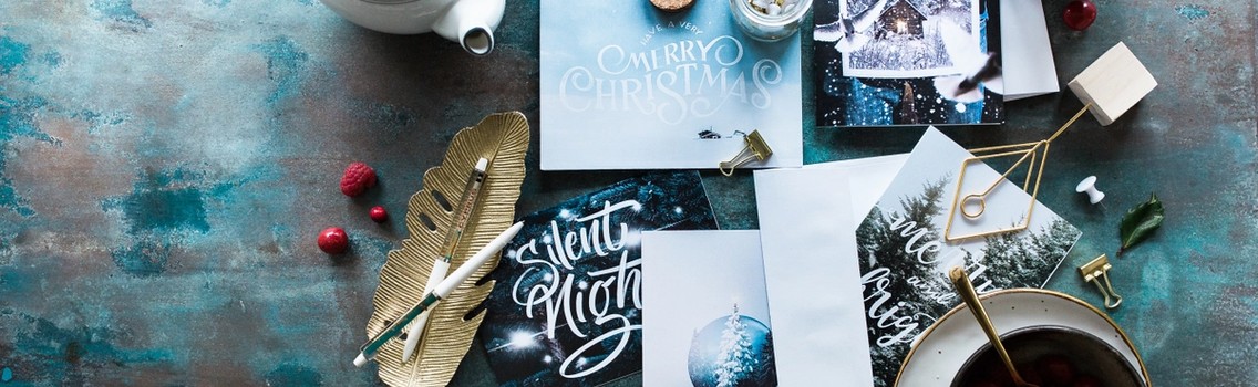 15 Easily Customizable Business Holiday Card Templates