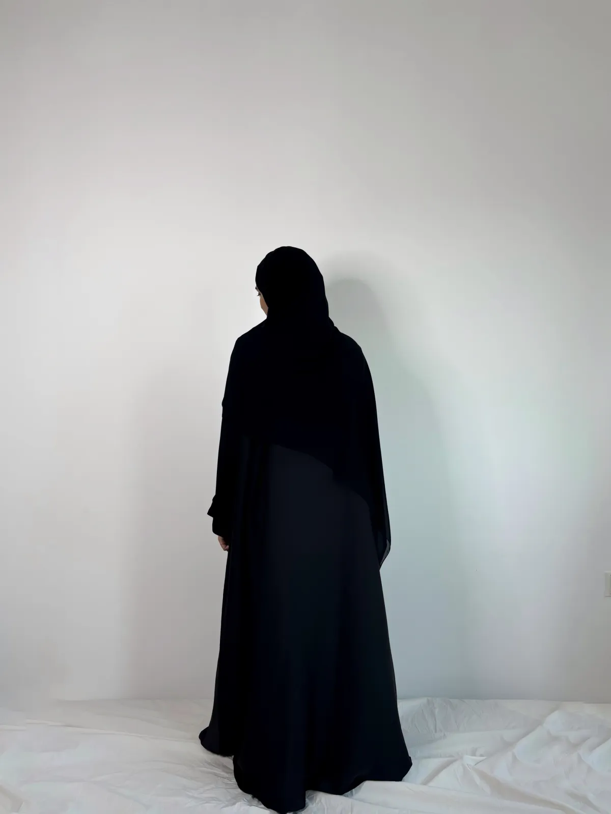 Black Bold Luxury Classic Abaya - View 2