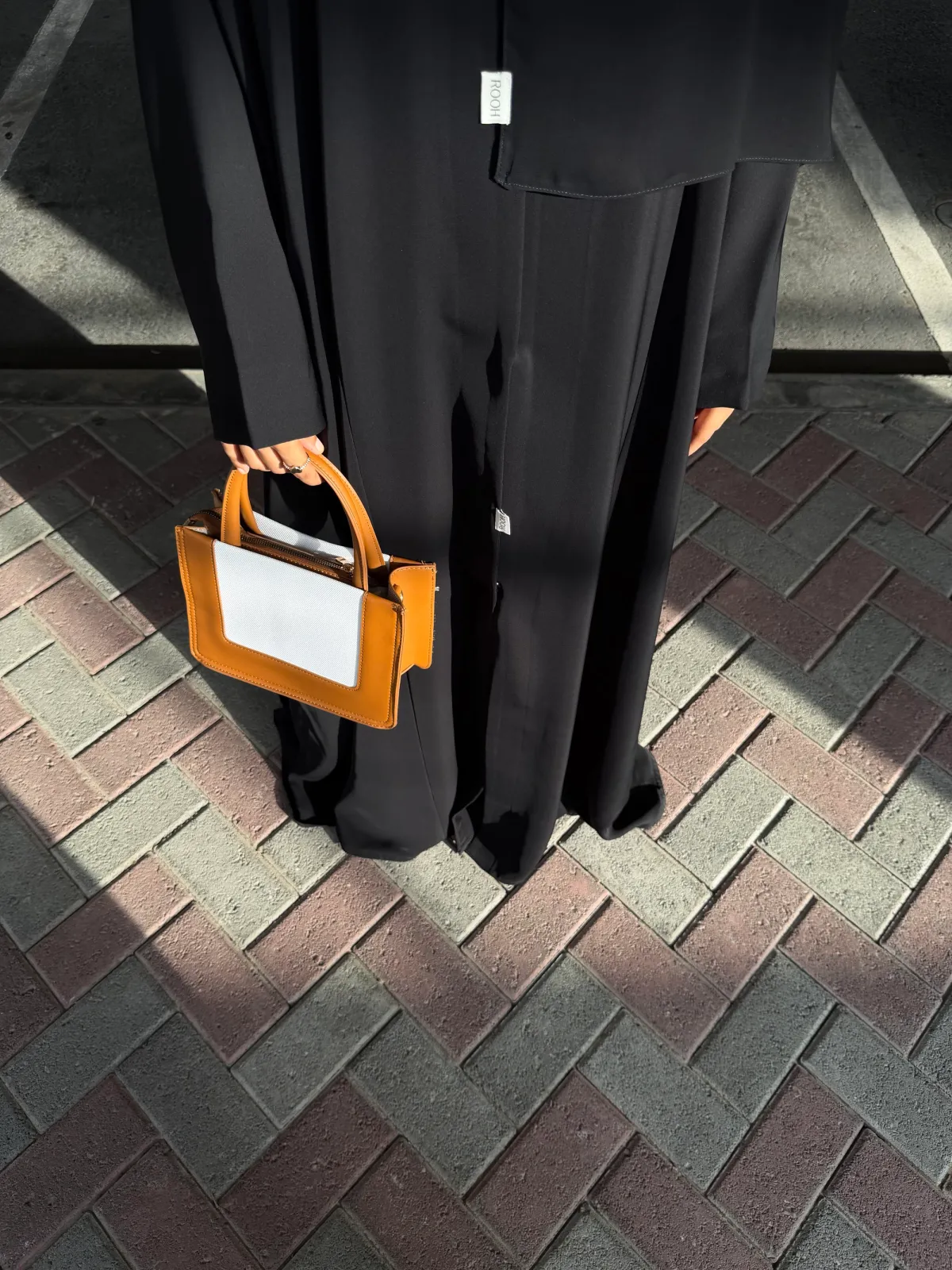 Black Comfy Abaya - View 3