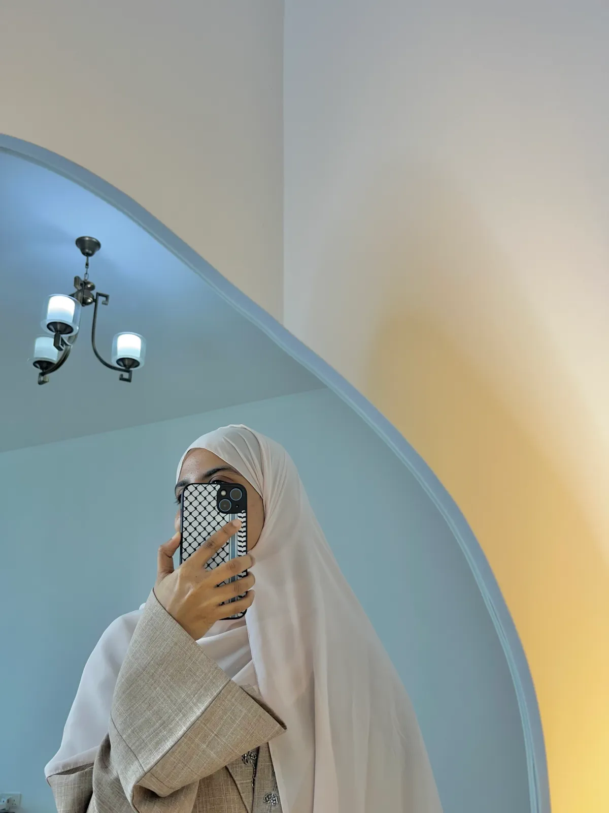 Rosevine Embroidered Abaya - View 3