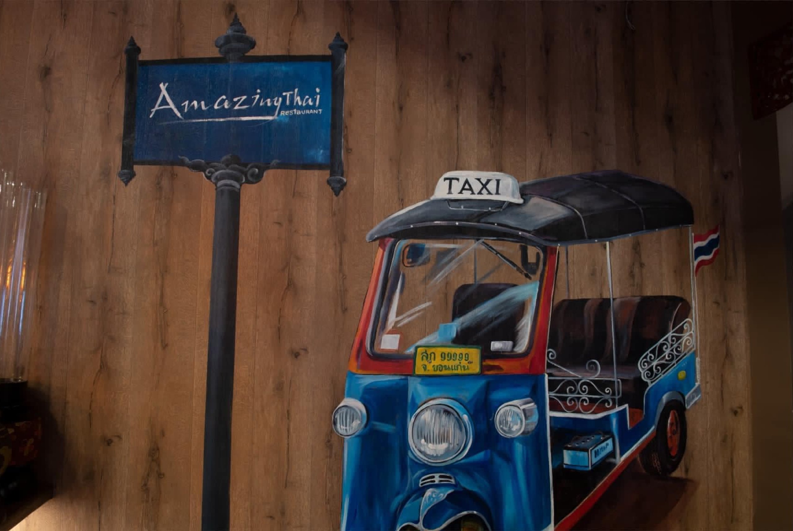 Amazing Thai restaurang interiör och mat