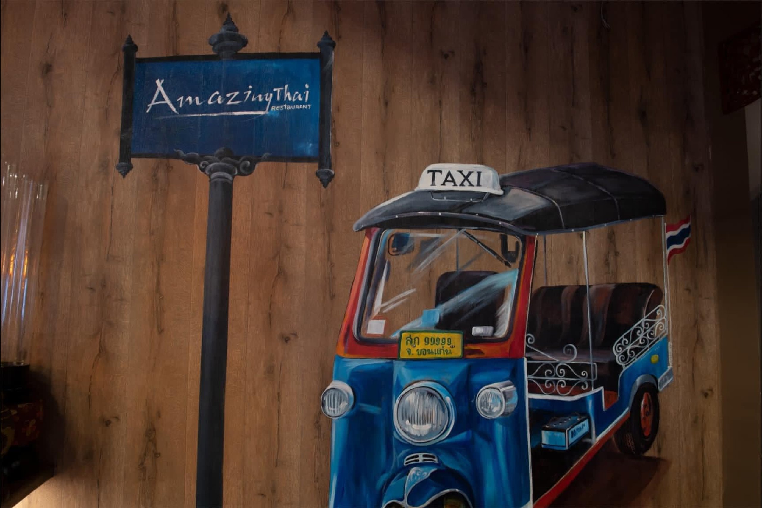 Amazing Thai restaurang interiör och mat