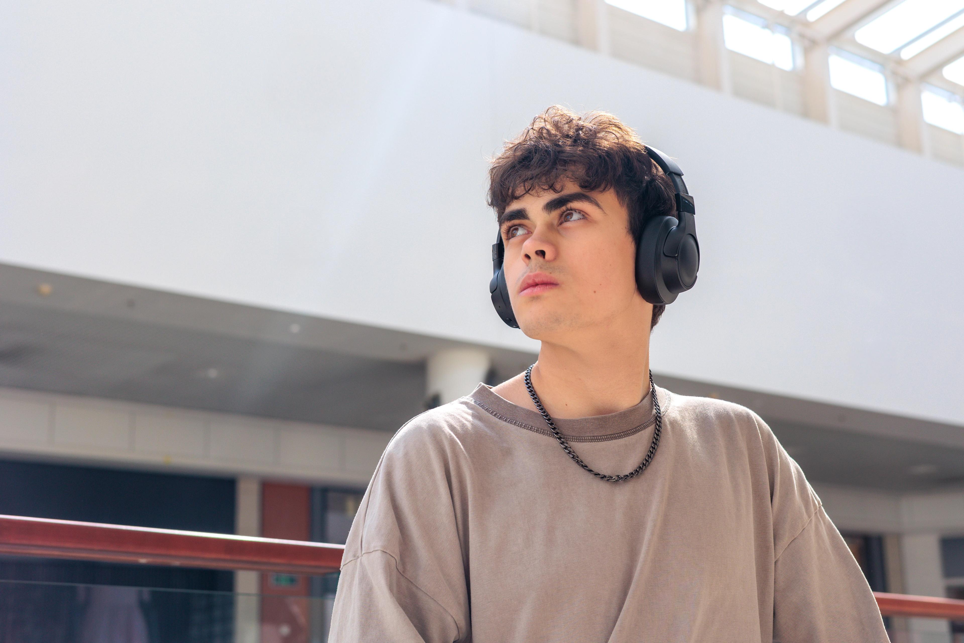 socially anxious teenage boy