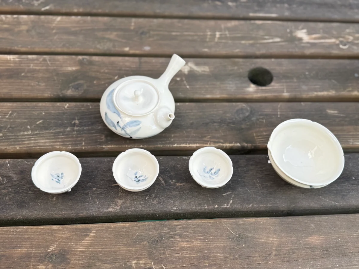 Porcelain teapot 2026.10