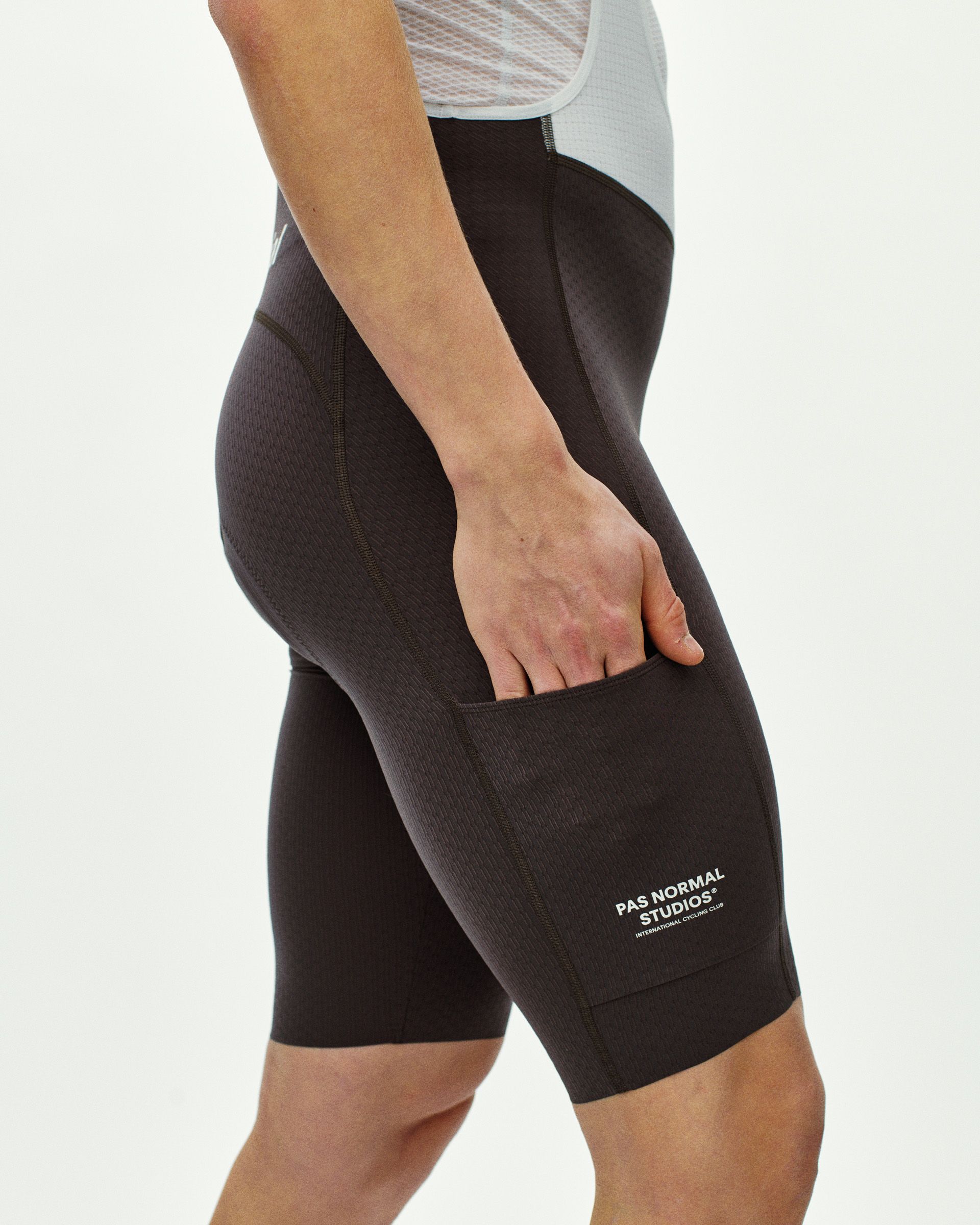 Men's Essential Light Cargo Bibs | Pas Normal Studios