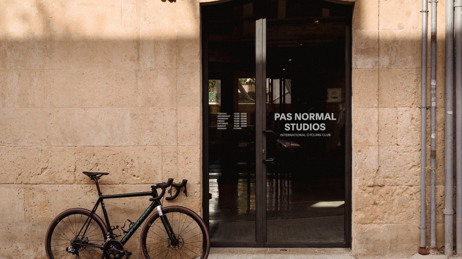 Stores | Pas Normal Studios