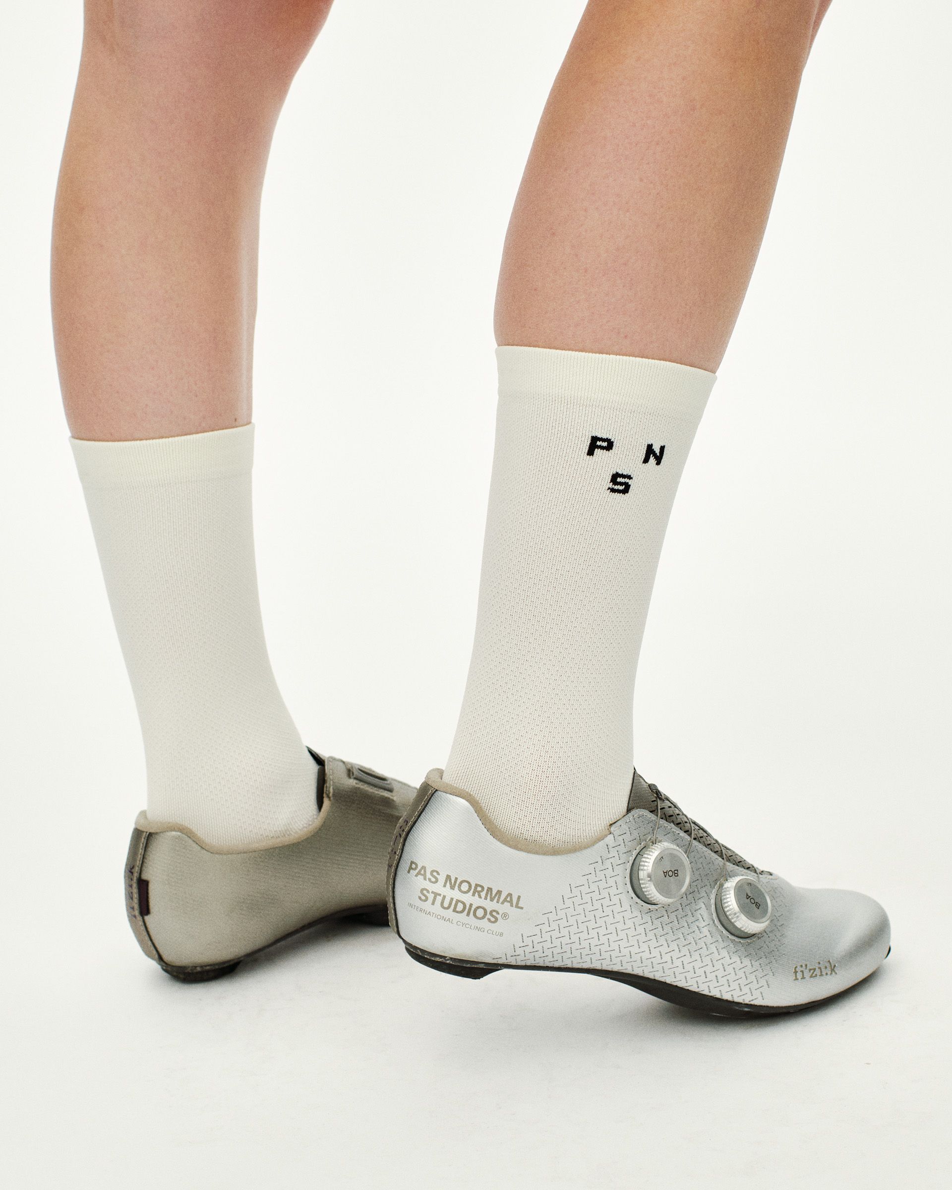 Logo Light Overshoes | Pas Normal Studios