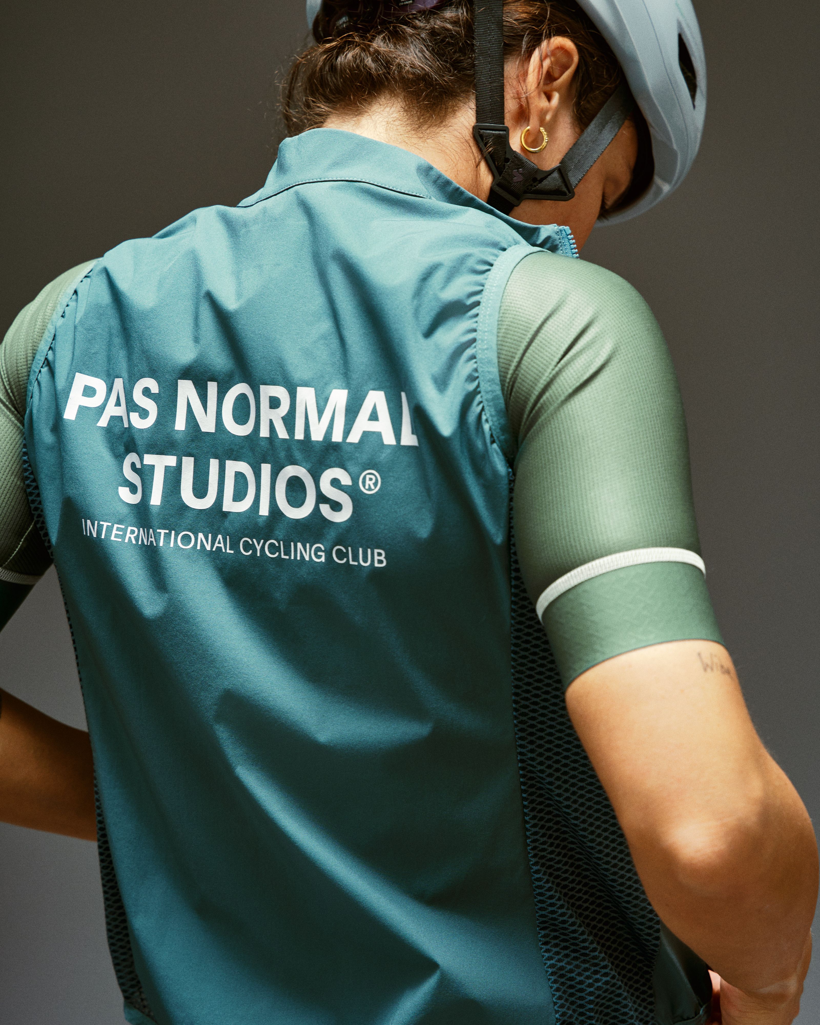 Women's Mechanism Stow Away Gilet | Pas Normal Studios