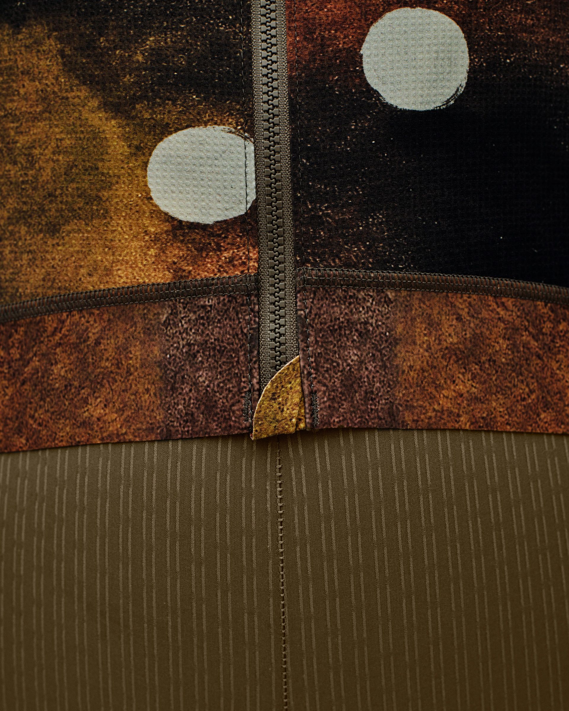 Brown T.K.O. Essential Light long sleeve cycling jersey, detail view with front zip and contrast panels