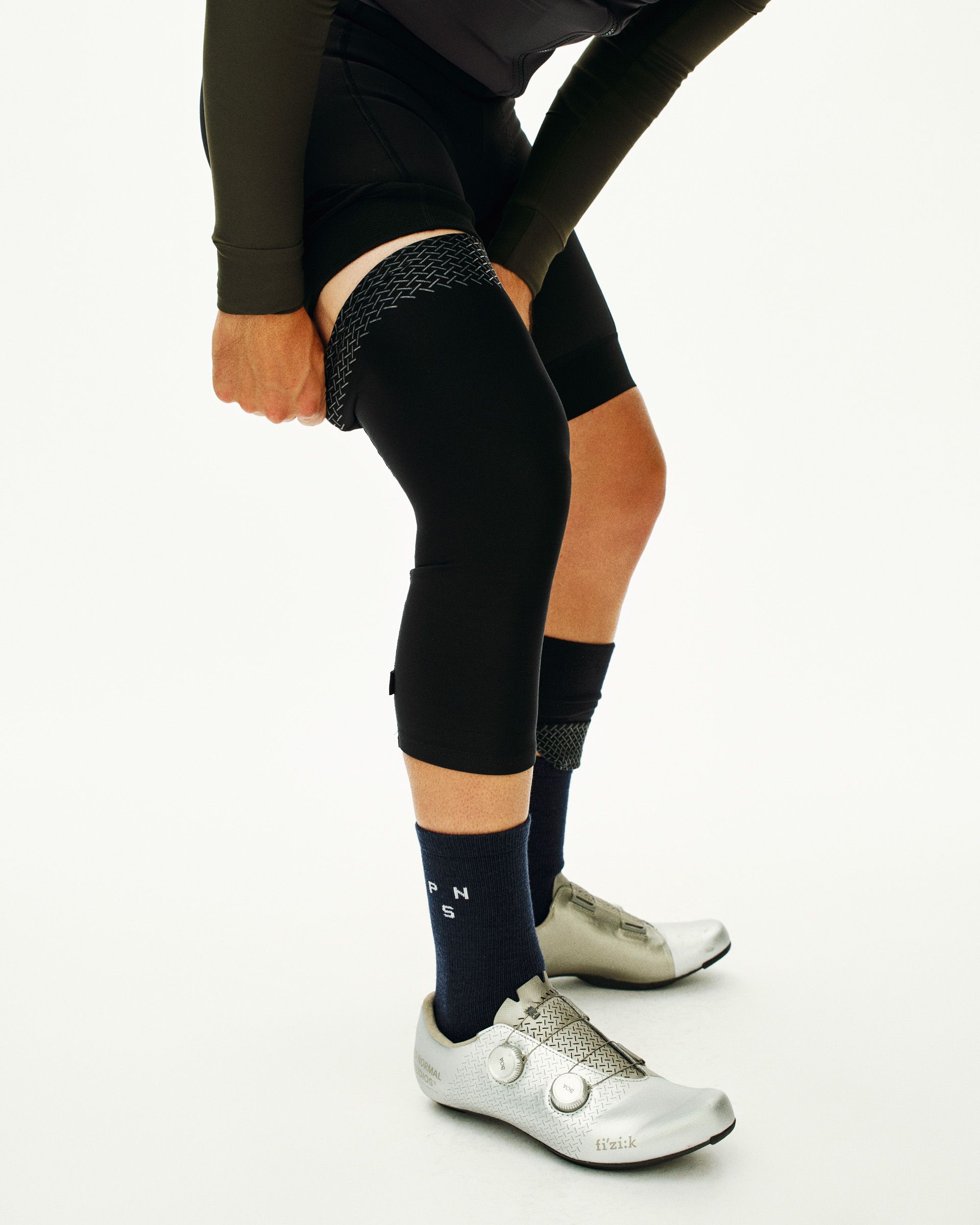 ウェア PAS NORMAL STUDIOS CONTROL LEG WARMERS M Logo Leg Warmers | Pas Normal Studios