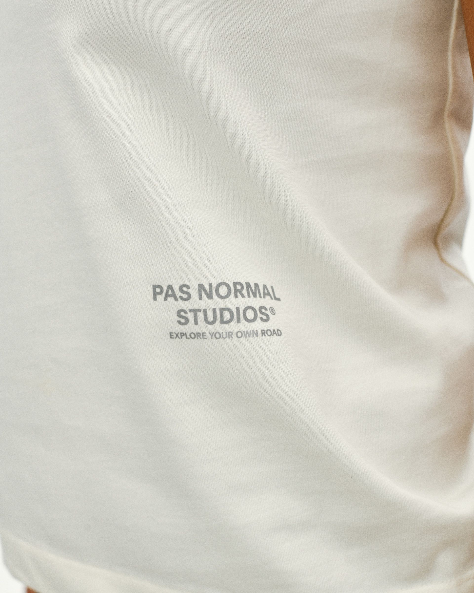 Off White Off-Race Cotton Tech top, detail view showing grey chest print