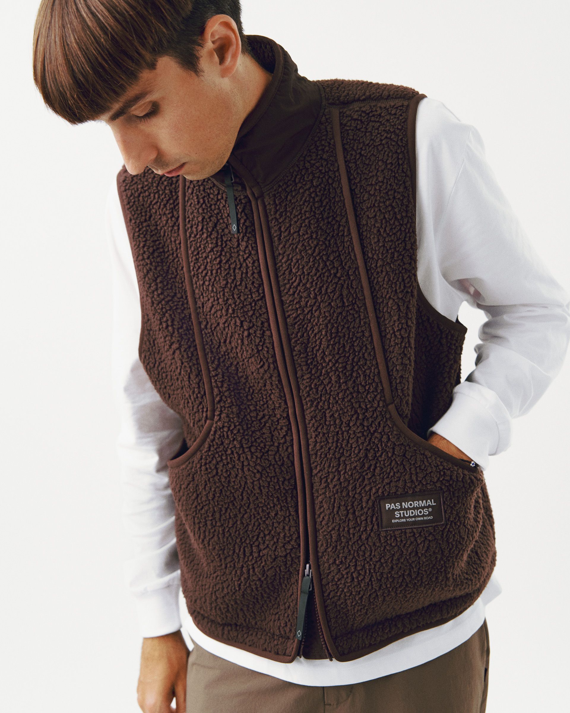 新品 Russeluno ラッセルノ FLEECE VEST サイズ 6 PAS NORMAL STUDIOS Off-Race Fleece Vest Deep Grey Women