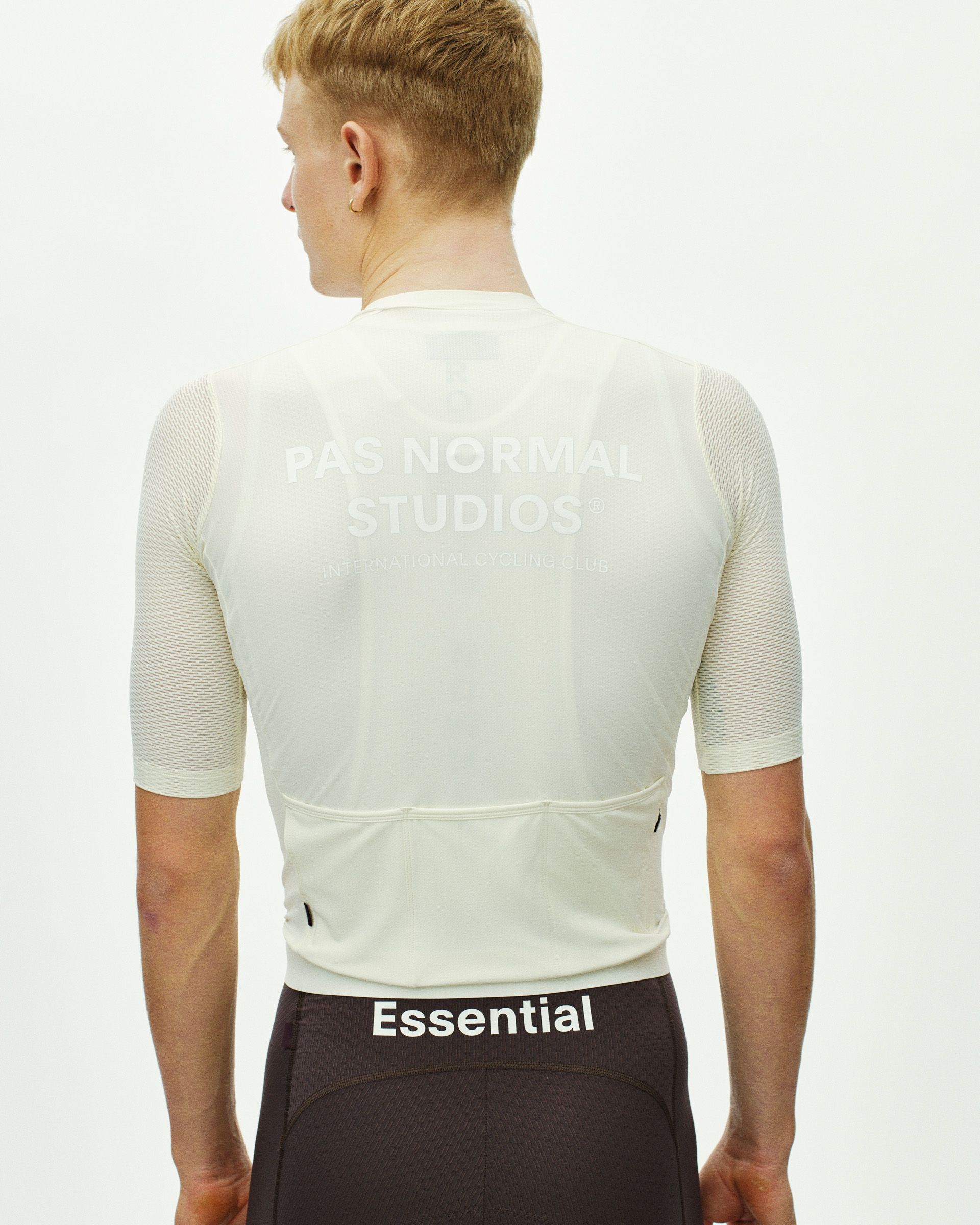 Essential | Pas Normal Studios