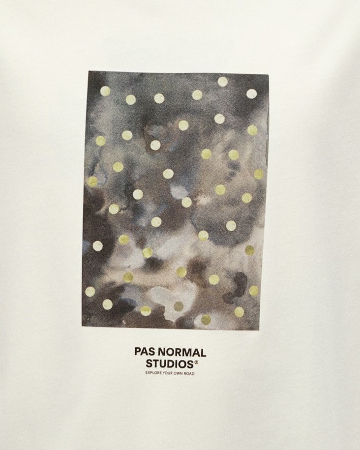Off White Off-Race Cotton Tech Graphic t-shirt, front flat lay with abstract cloud and dot print