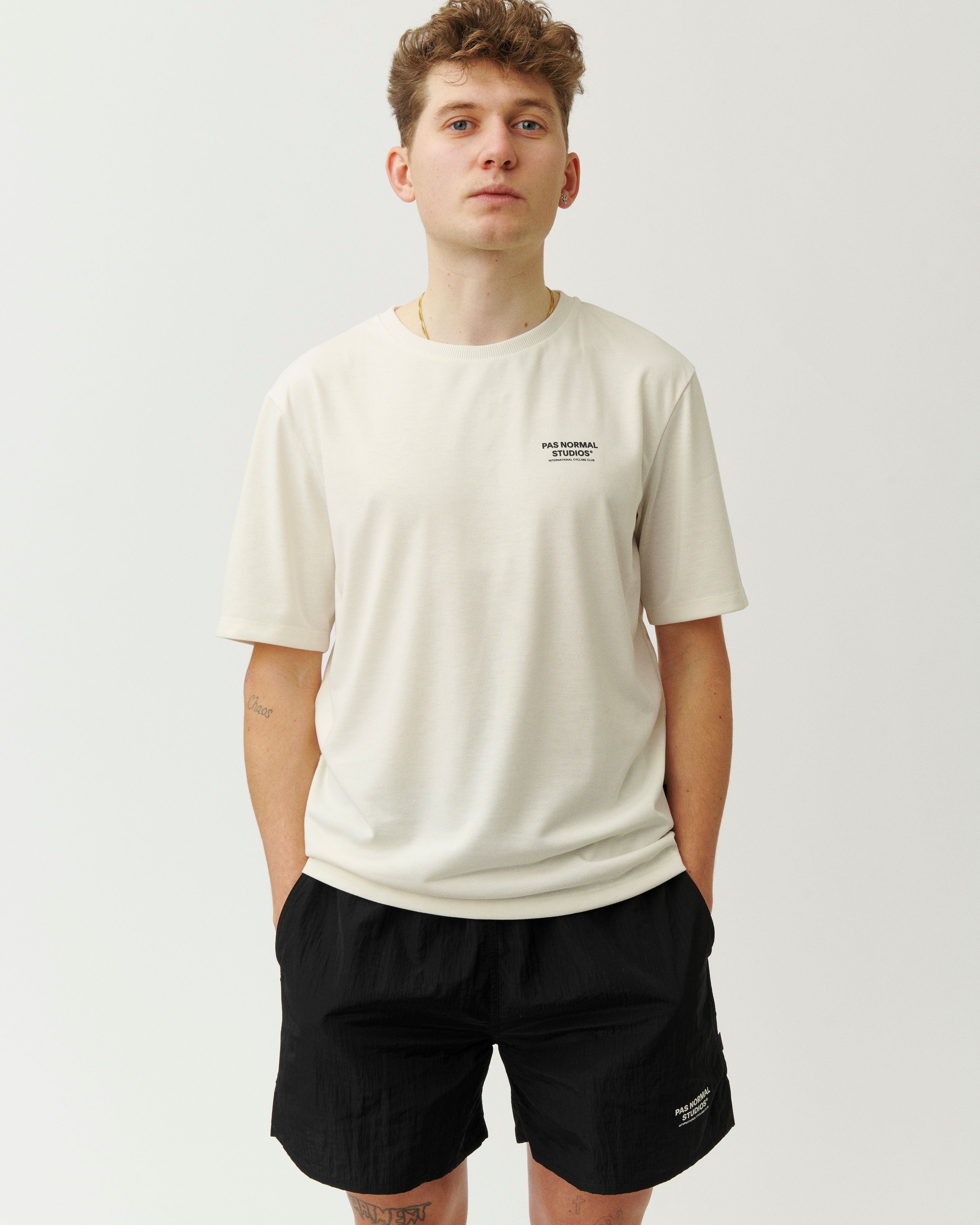 【関税込み】Pas Normal Studios Tシャツ Men's Balance T-shirt | Pas Normal Studios