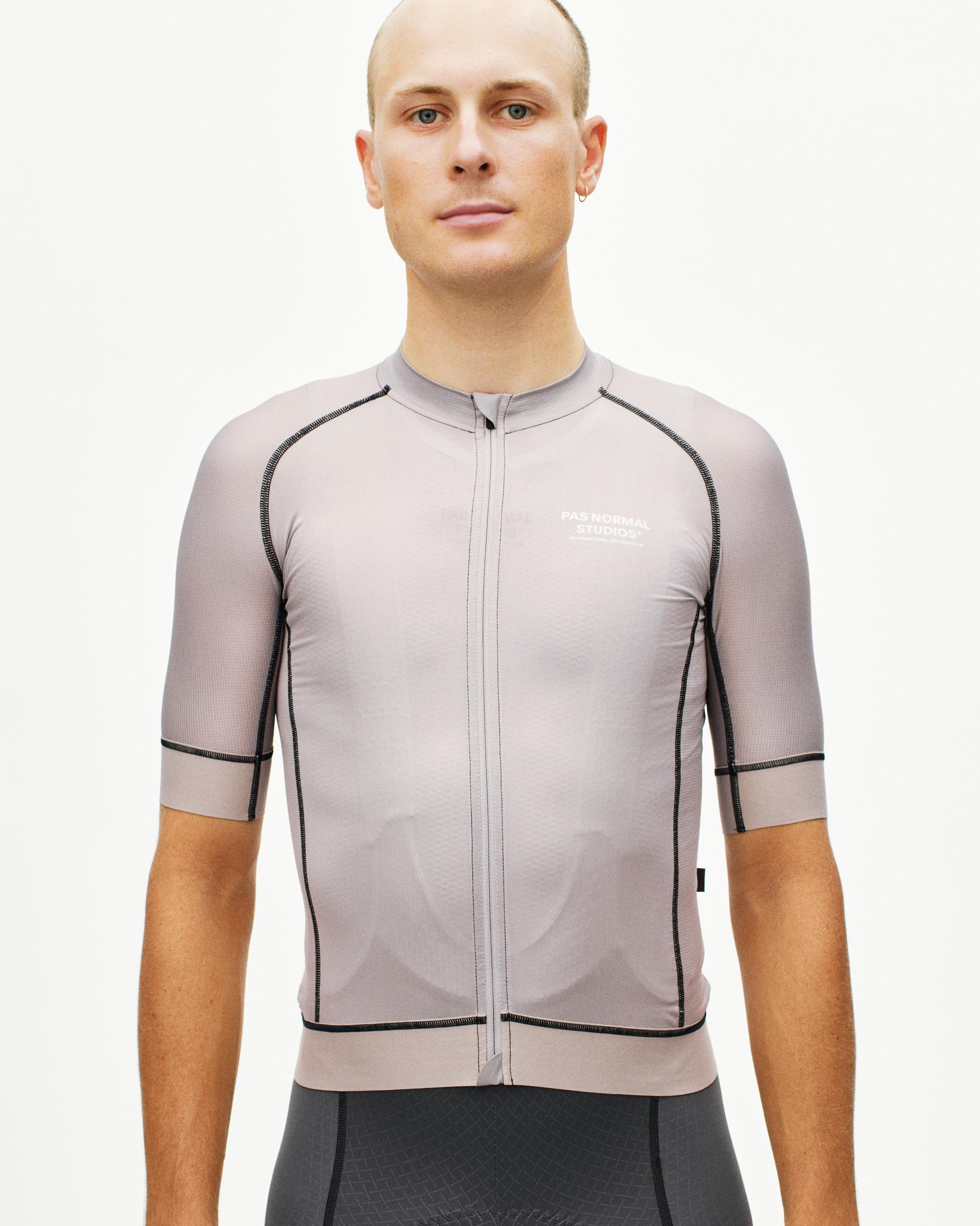 Haze Mechanism cycling jersey on model with contrast stitching and white chest logo