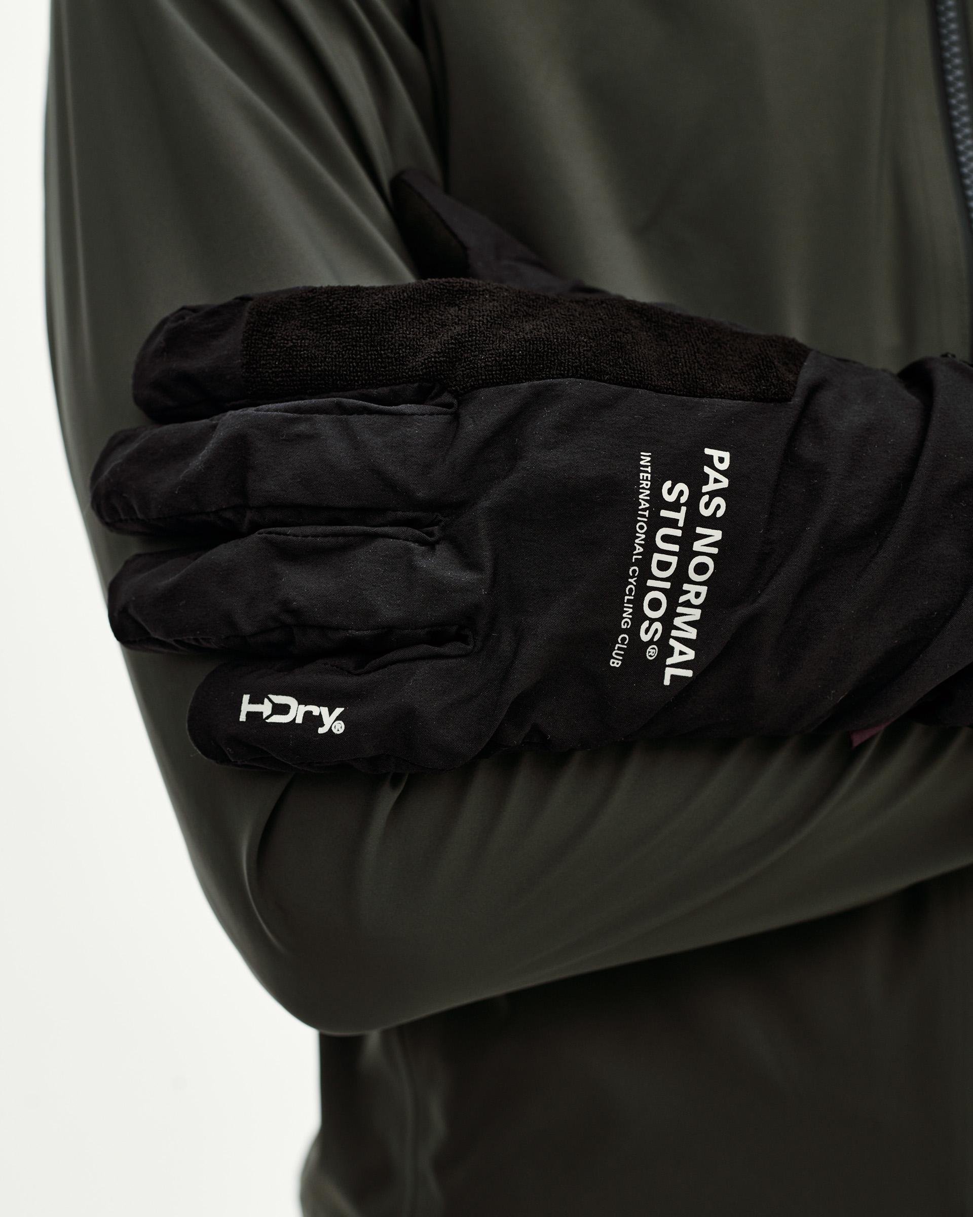 Black Logo Mid cycling glove, detail on model with white brand print and H-Dry logo on cuff