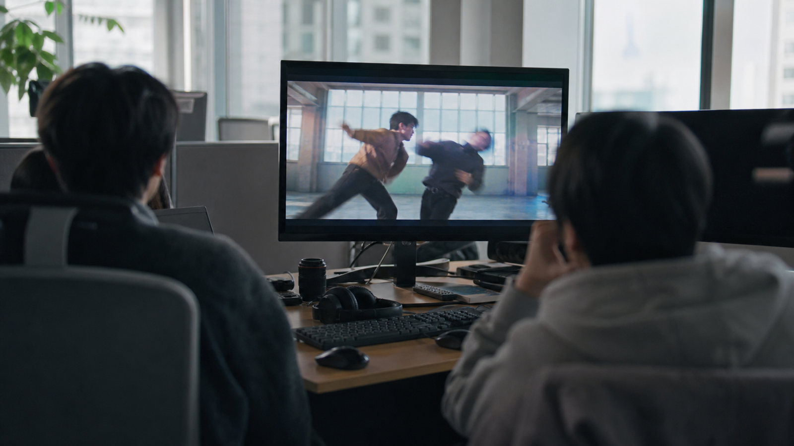 Viewers zero in on the comic timing of an 'Agent Kim Reactivated' fight clip — KWaveWire editorial desk codex hero