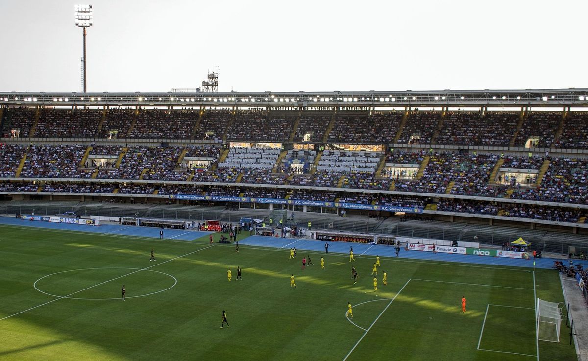 MILAN E NAPOLI IN VETTA: LA 14ª GIORNATA RIDISEGNA LA SERIE A