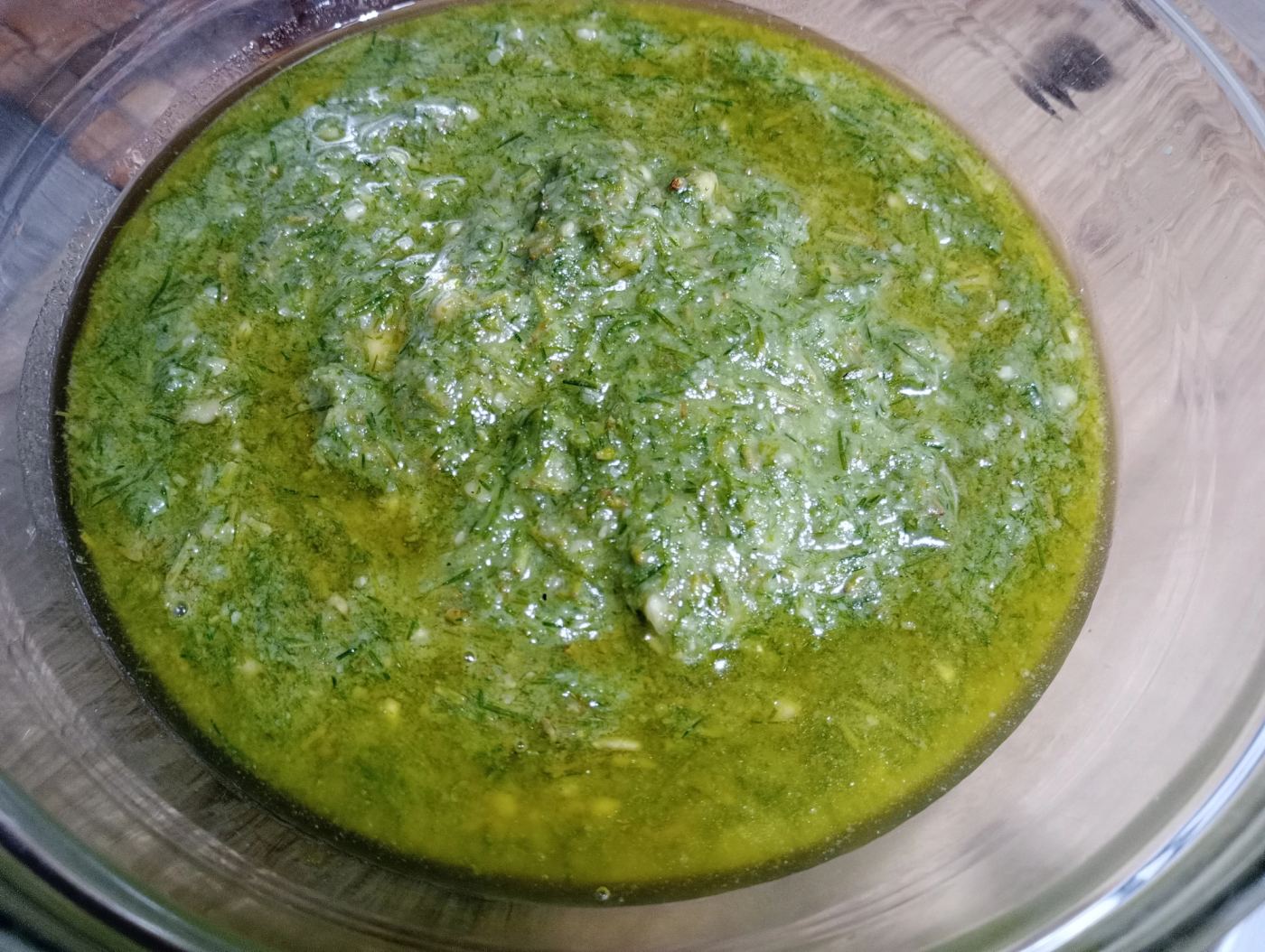 Pesto di larice alle mandorle