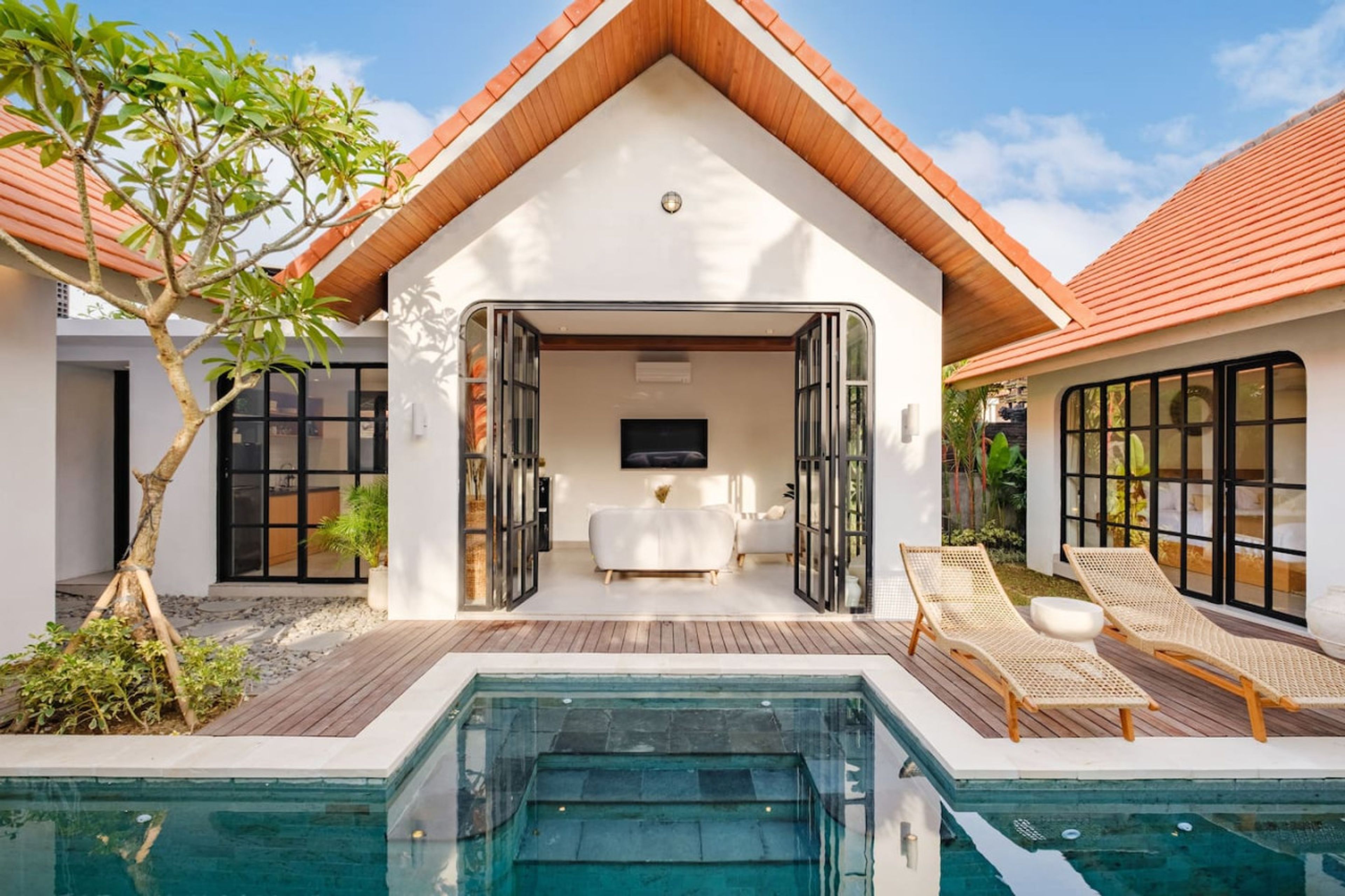 Villa Concasa – Canggu Retreat, 5 Min to Finns & Atlas photo 5
