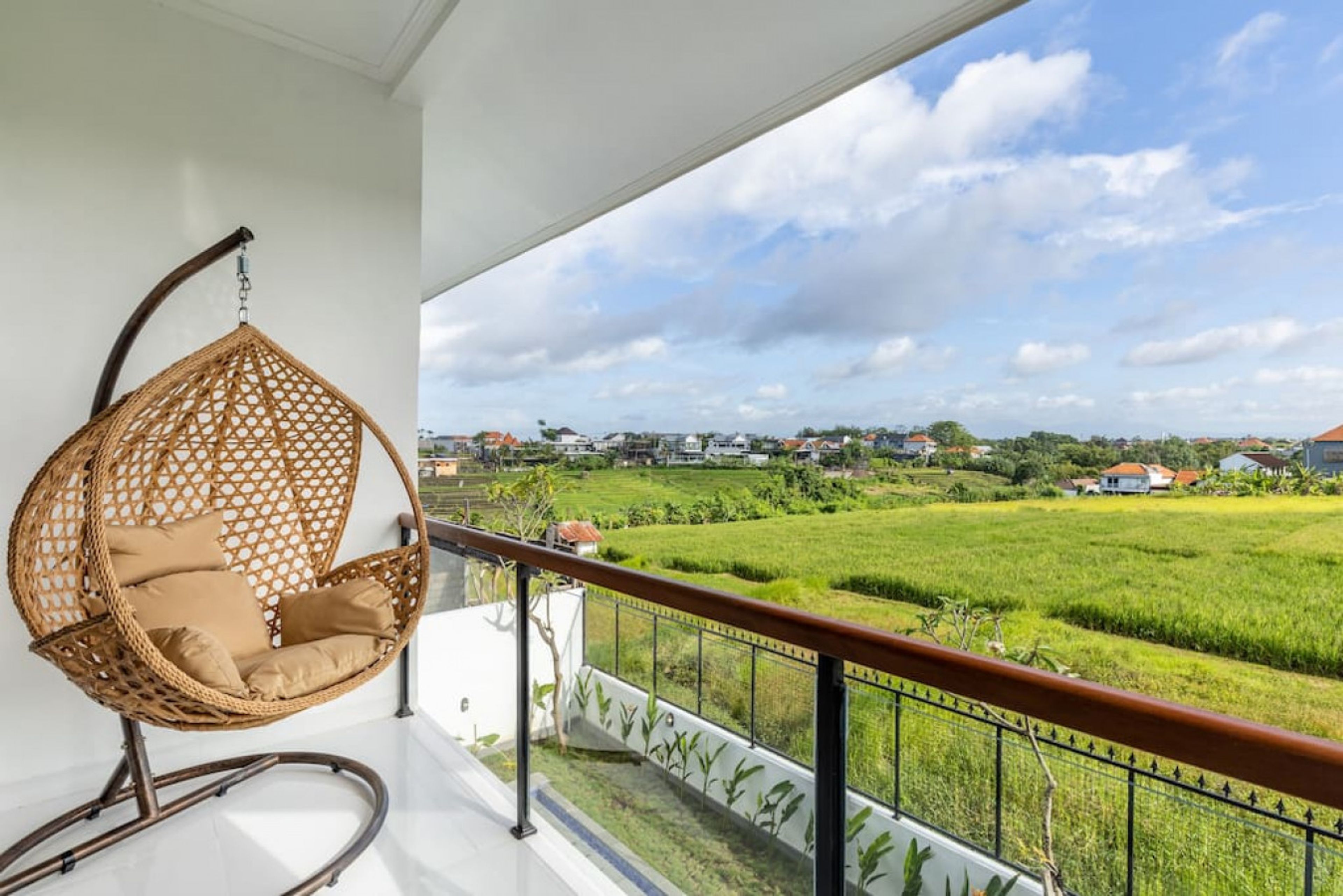 Villa Alba Canggu with Private Pool and Rice Field View photo 5