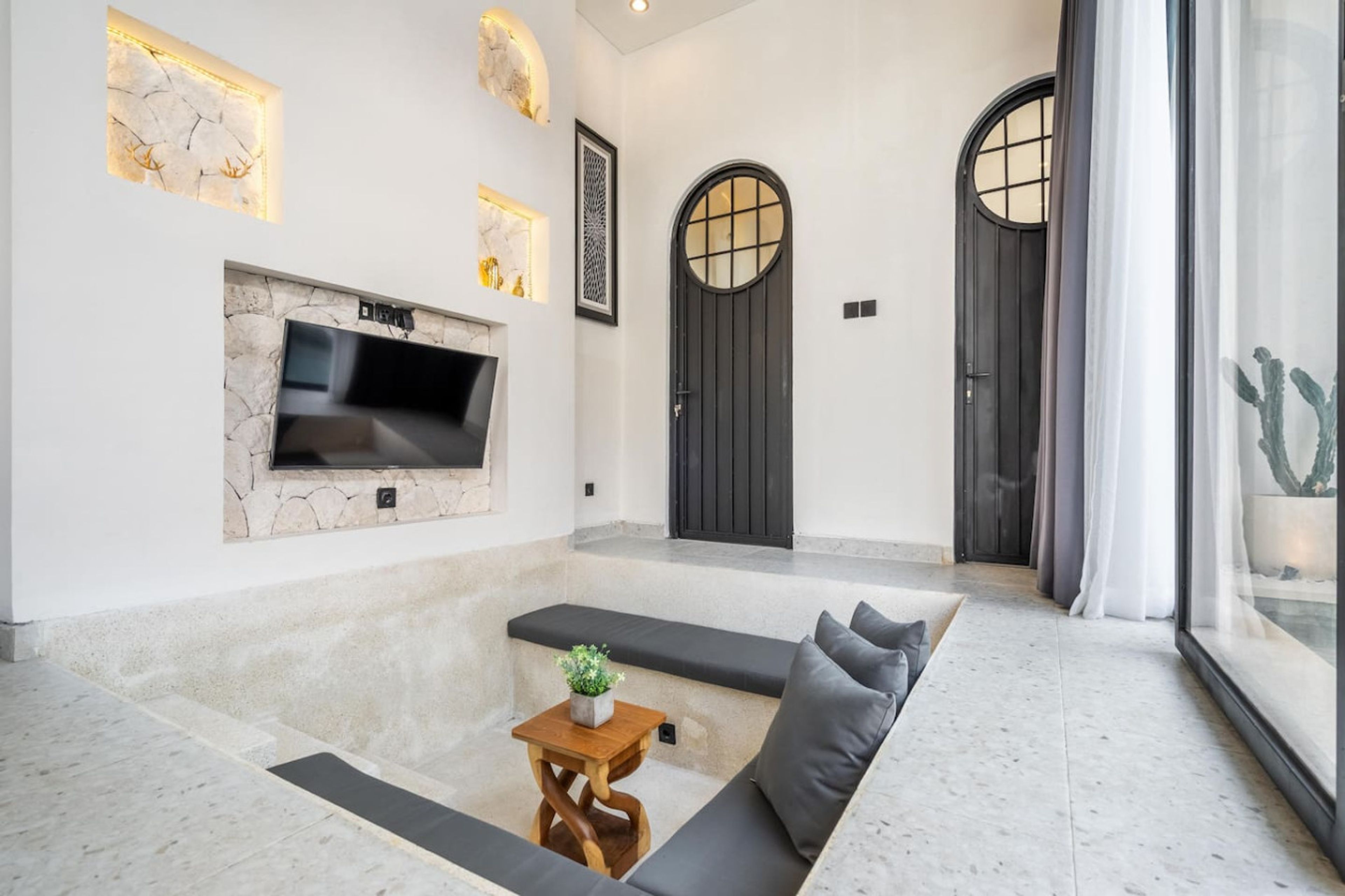Villa Santisya 4 By Orivista photo 2