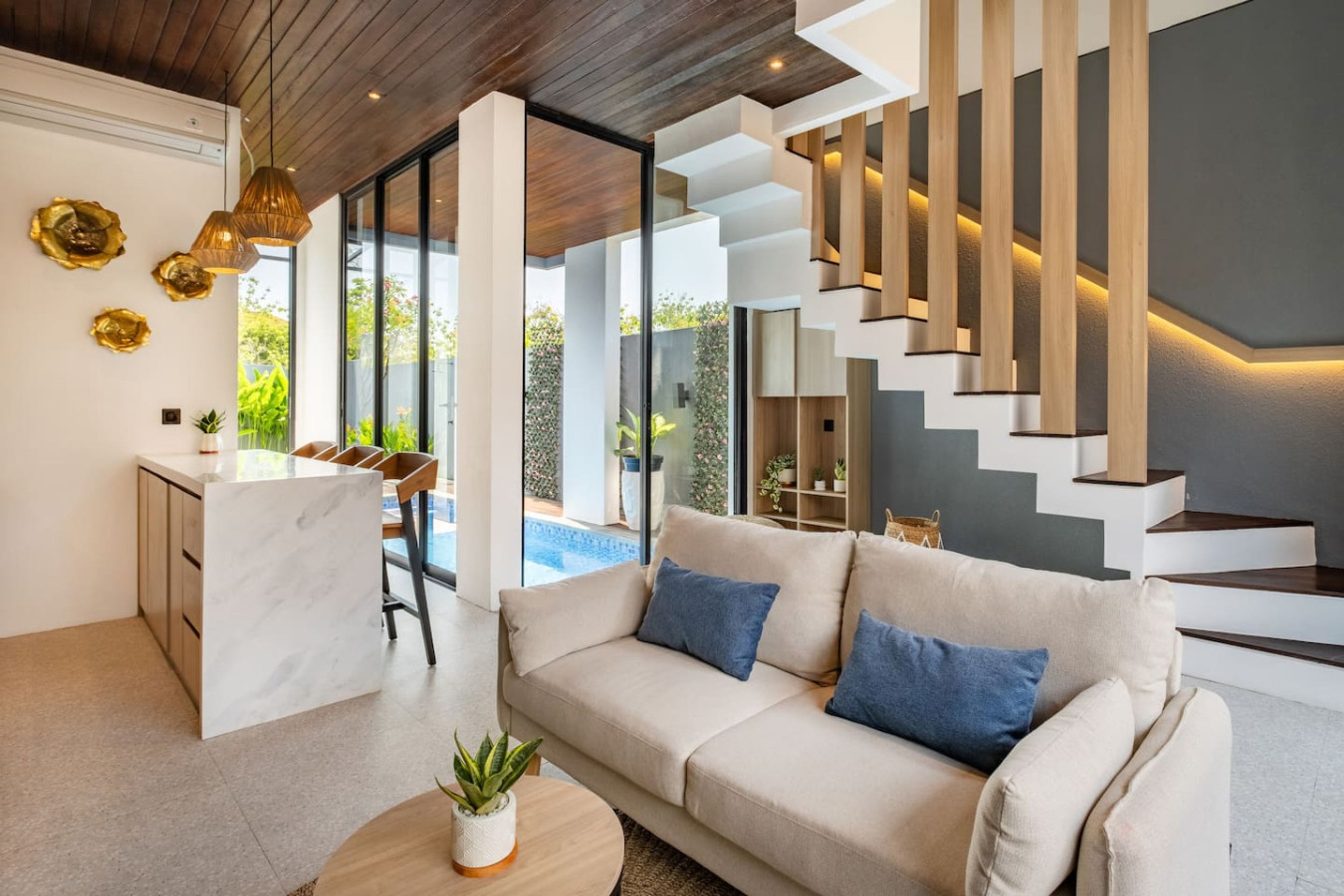 Modern Tropical Escape Villa Ayra 8F – 8 Min to Melasti Beach photo 2