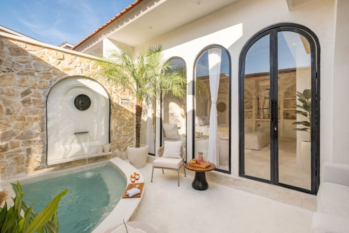 Villa Amara 1 Canggu Luxury Couples Retreat with Pool — private pool villa in Canggu, Bali
