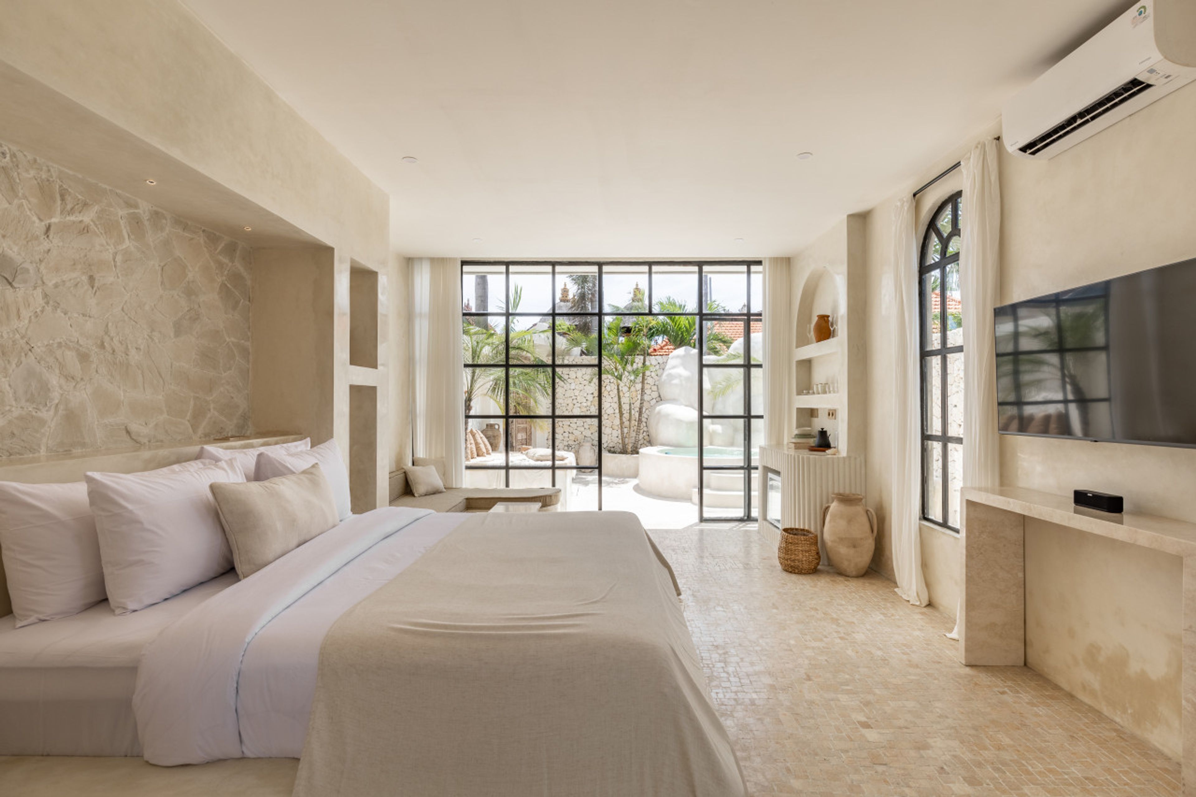 Villa Bocami Suites 1 - Honeymoon Hideaway with Pool photo 5