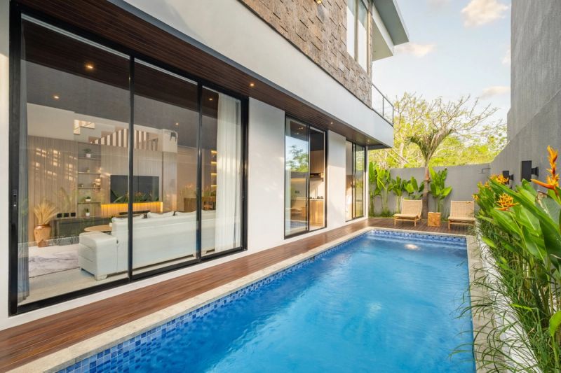 Modern Tropical Escape Villa Ayra 9E – 8 Min to Melasti Beach, 3 BR private villa — private pool villa, Bali
