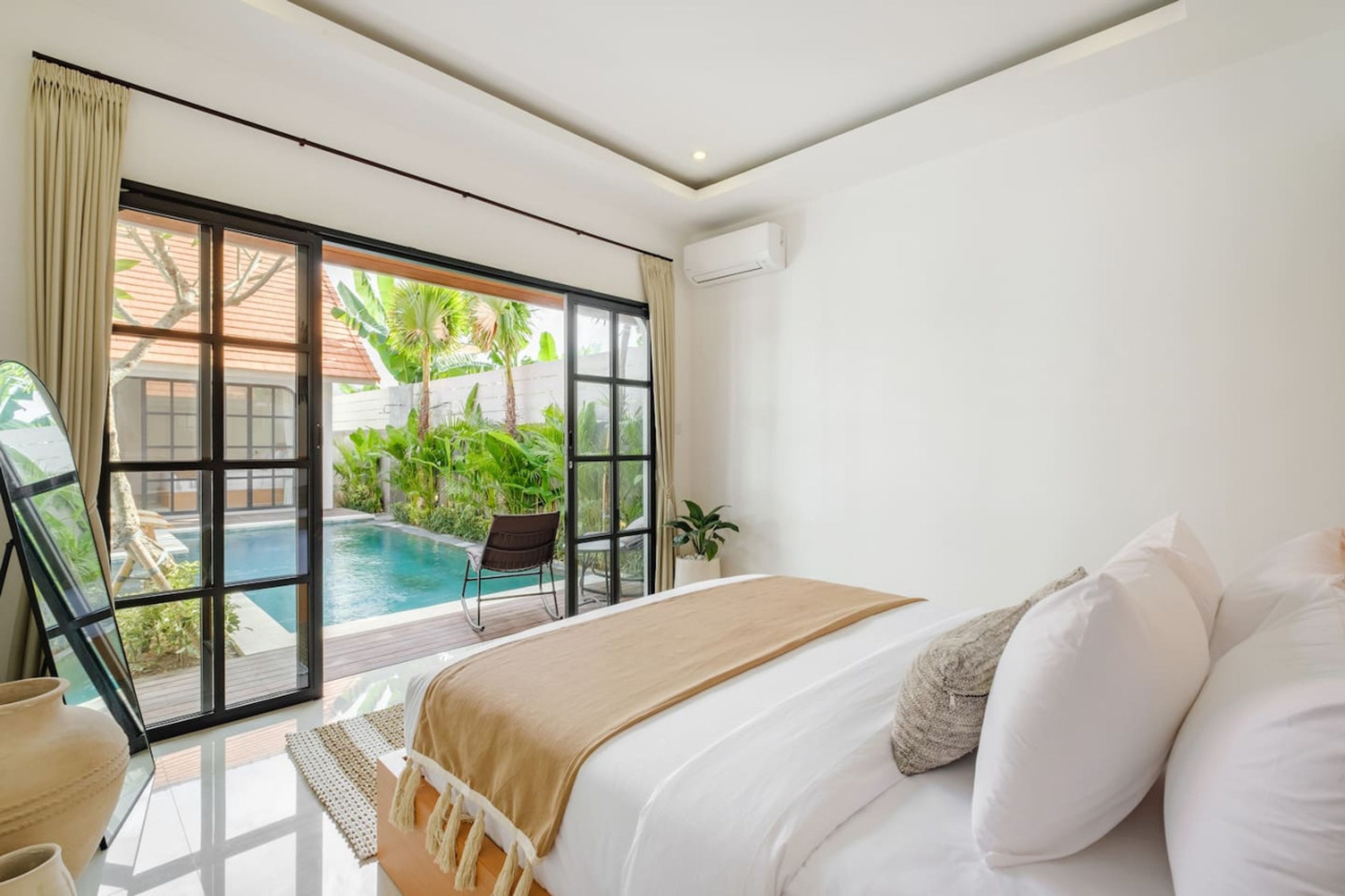 Villa Concasa – Canggu Retreat, 5 Min to Finns & Atlas photo 3