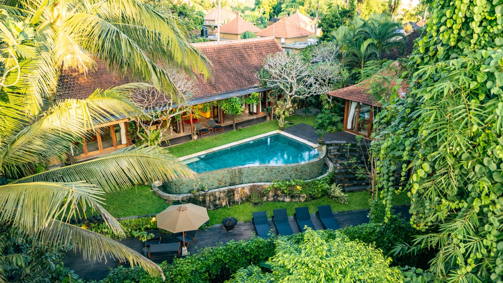 Villa Kayu Ubud with Jungle View & Near Ubud Center — private pool villa in Ubud, Bali