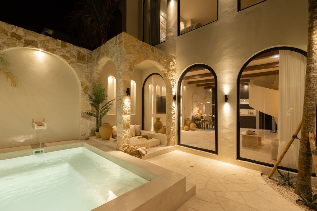 Elegant Romantic Villa Sawa 1 with Pool — private pool villa in Pererenan, Bali