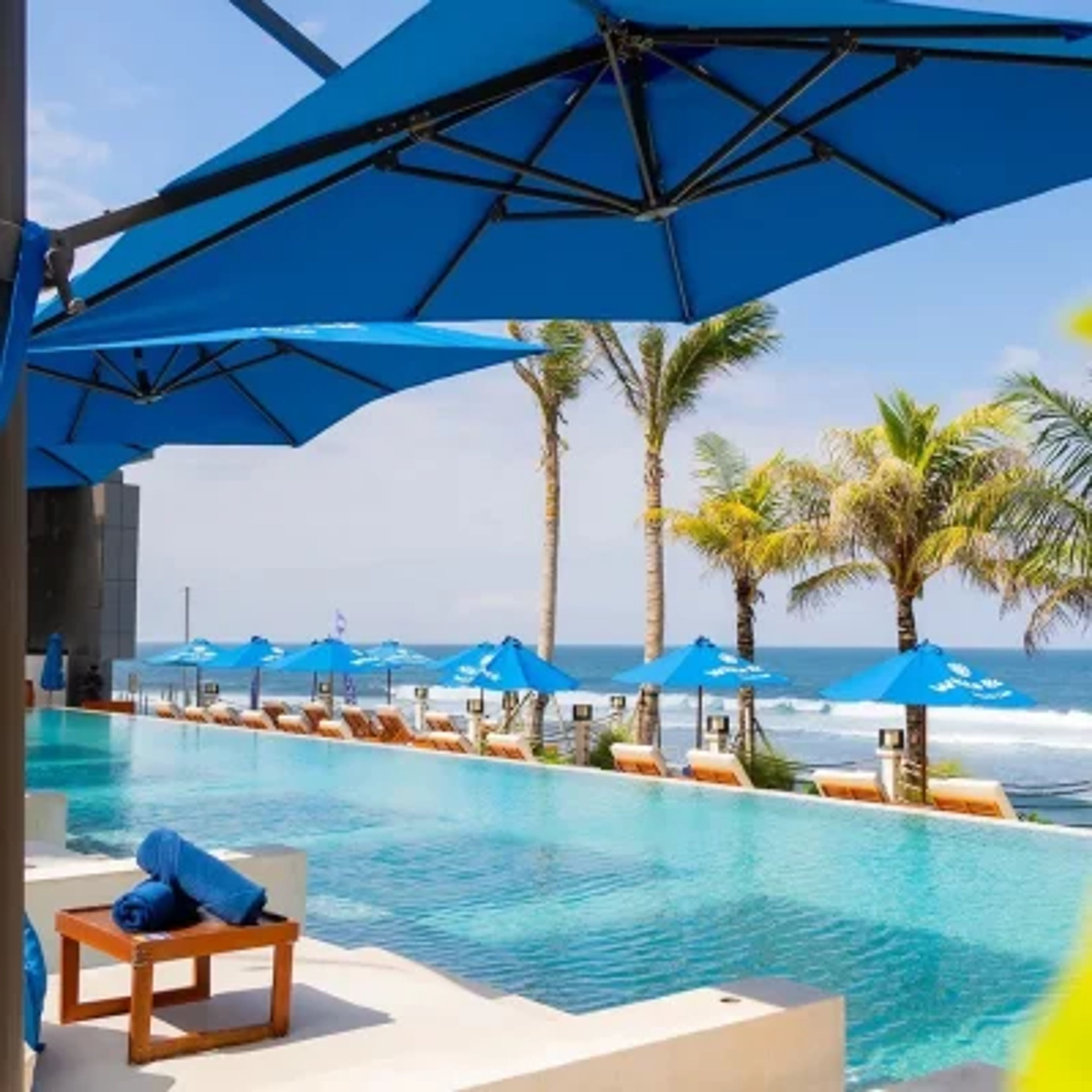 White Rock Beach Club