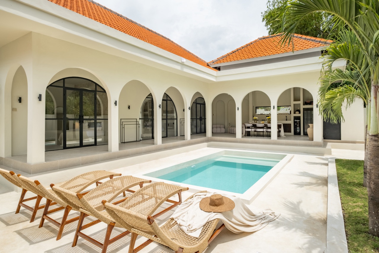 Tropical Villa Rayana Canggu, Near Shops & Cafes — private pool villa in Canggu, Bali