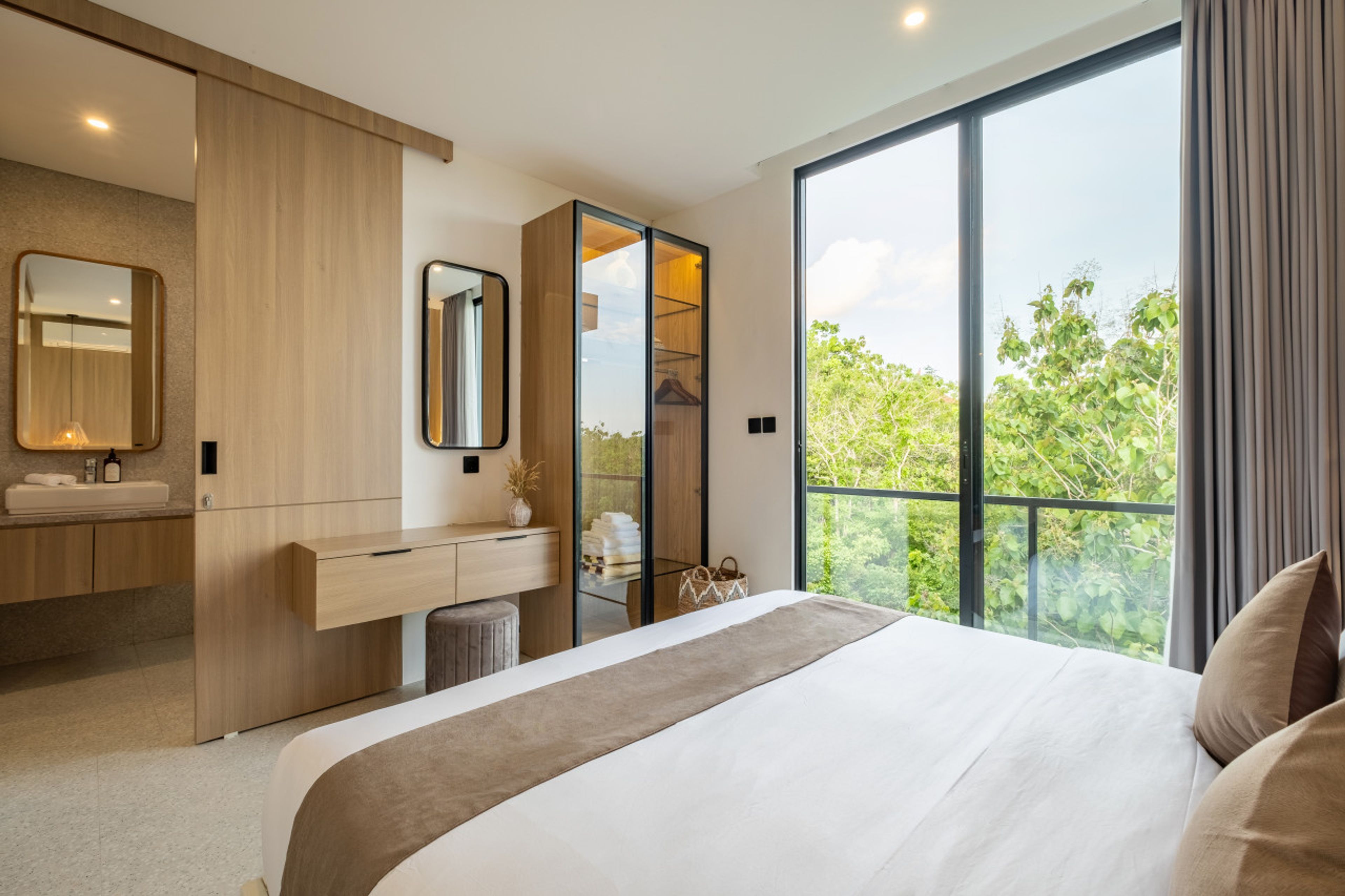 Modern Tropical Escape Villa Ayra 8C – 8 Min to Melasti Beach photo 2