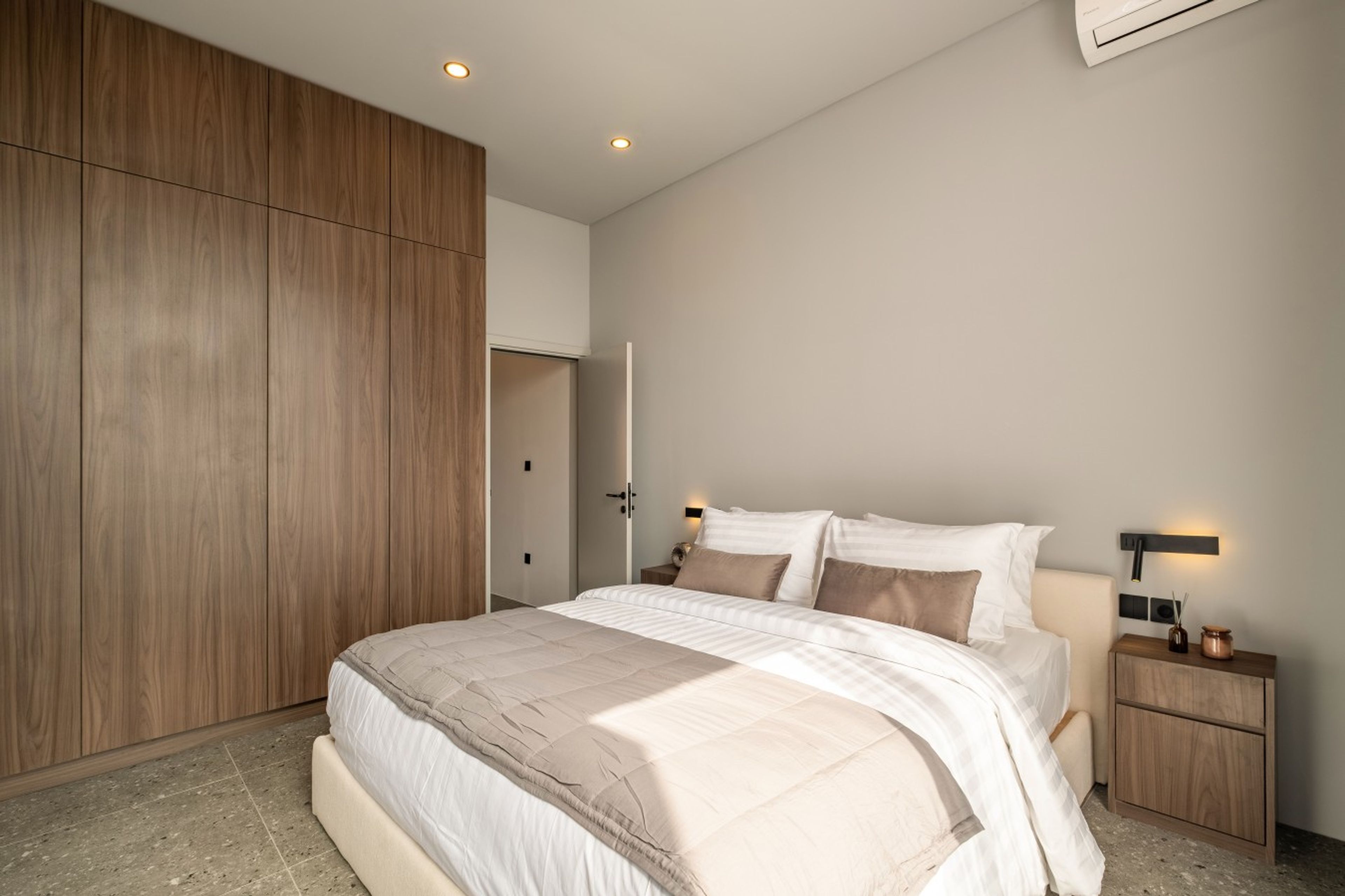Modern 2BR Private Pool Villa in Umalas - Townhouse Two photo 2