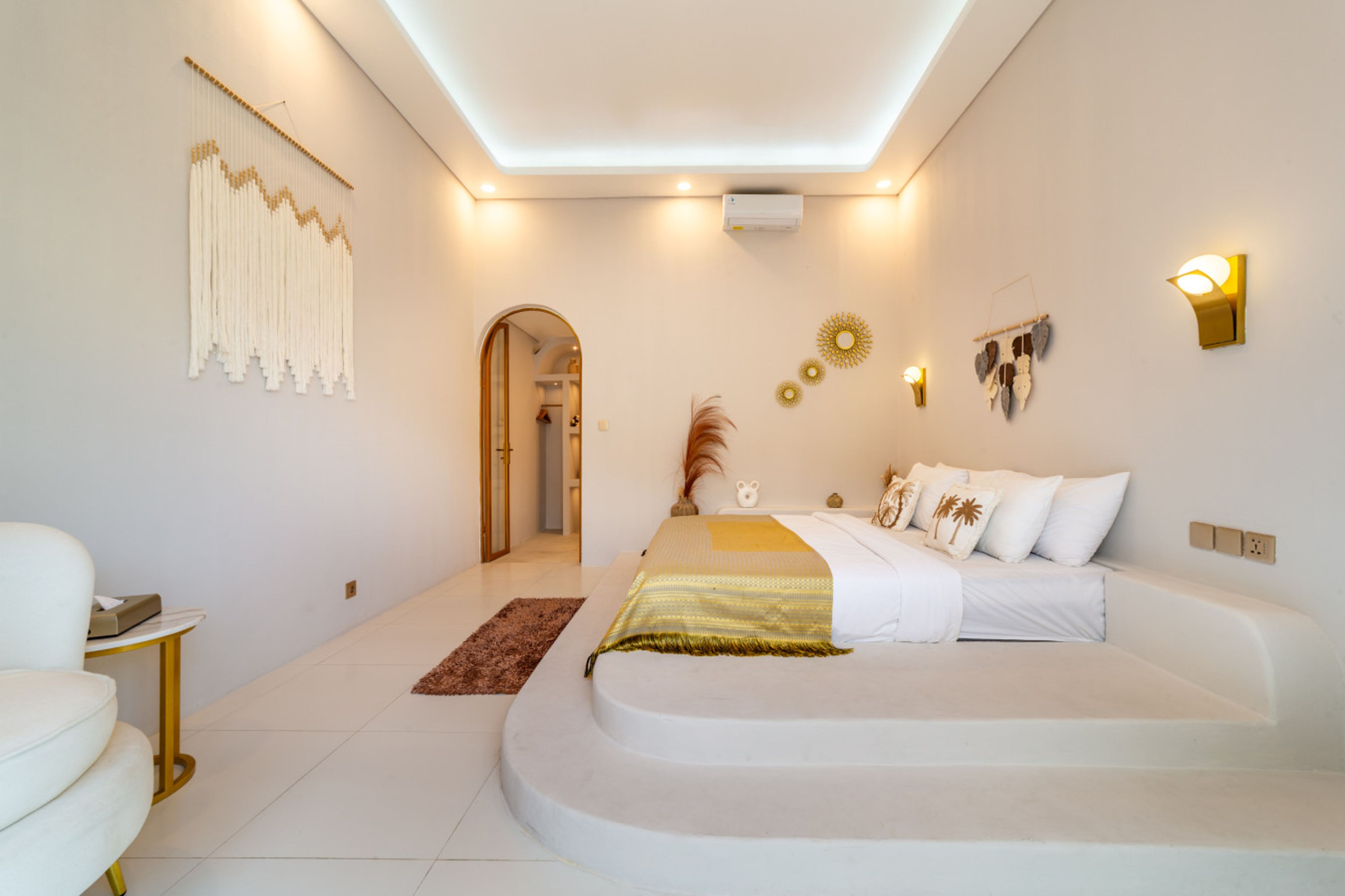 Private Pool Villa Ahana – Central Canggu Retreat near Beaches & Shops photo 5